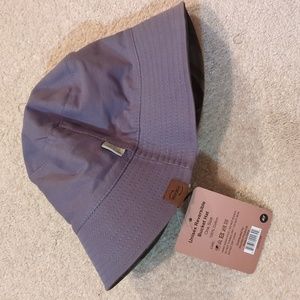 NWT  unisex reversible gray/camo Winwin brand bucket hat adult. Same day shippin